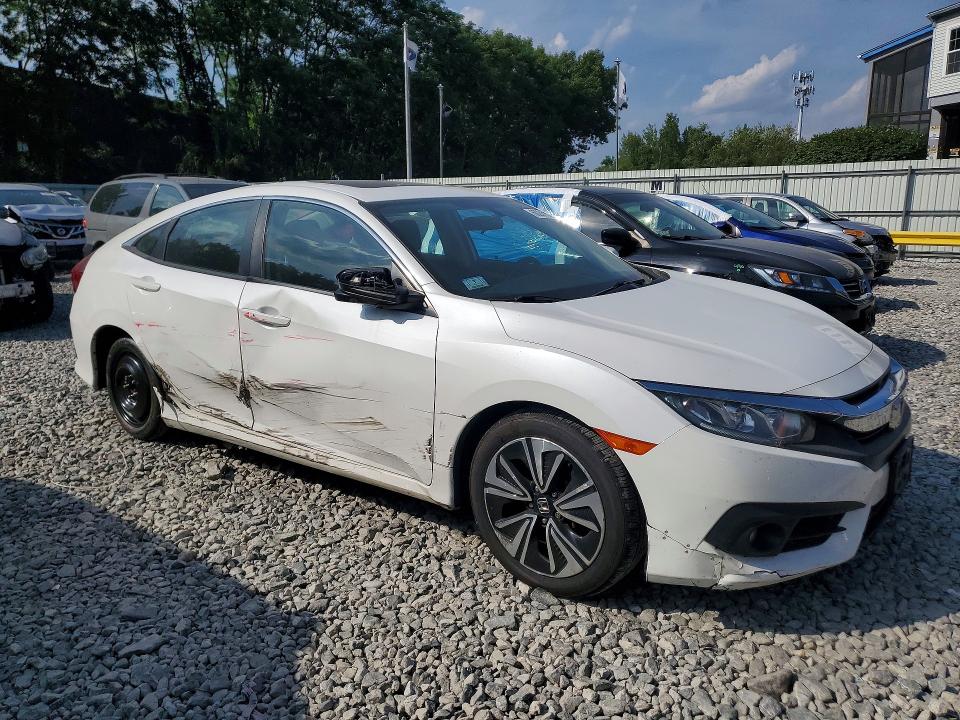 60261116 :رقم المزاد ، 2HGFC1E34JH643248 vin ، 2018 Honda Civic مزاد بيع