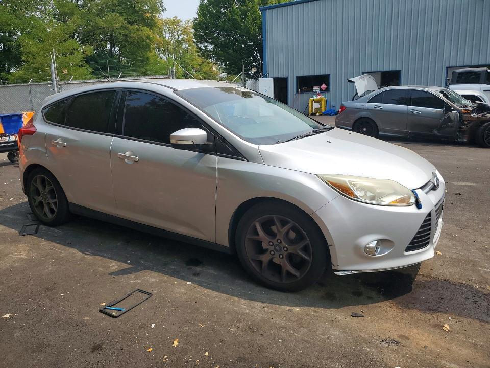 61817116 :رقم المزاد ، 1FADP3K27EL132679 vin ، 2014 Ford Focus مزاد بيع