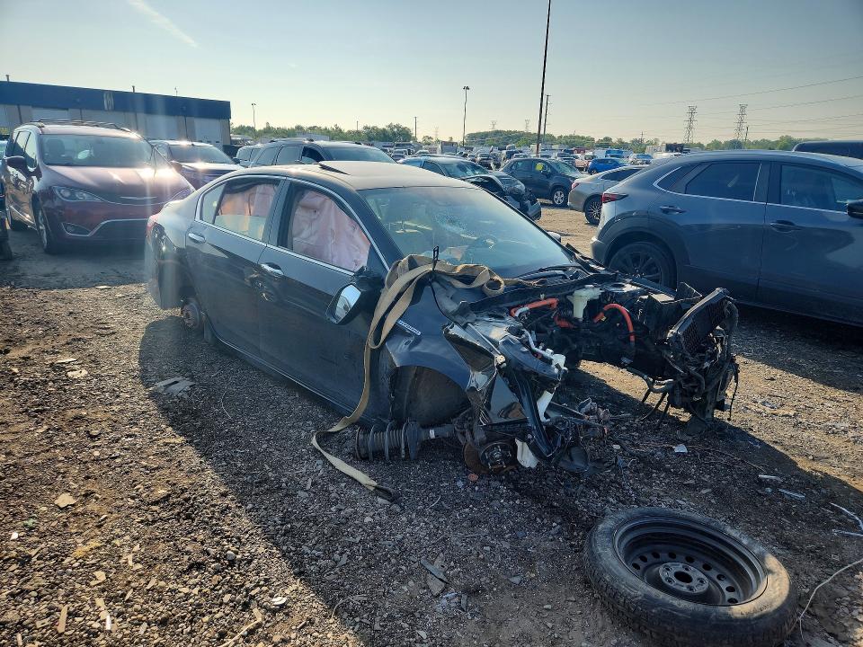 60176556 :رقم المزاد ، JHMCR6F72HC023847 vin ، 2017 Honda Accord مزاد بيع
