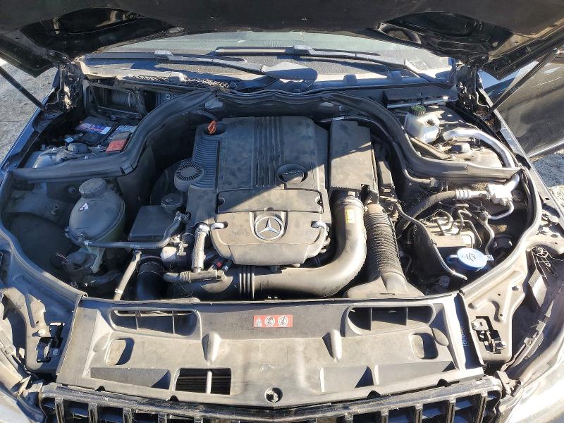 2013 Mercedes-benz C მანქანა იყიდება აუქციონზე, vin: WDDGF4HB2DA872826, აუქციონის ნომერი: 62664536