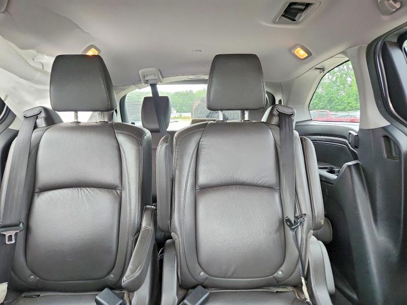 58704306 :رقم المزاد ، 5FNRL6H75JB054884 vin ، 2018 Honda Odyssey مزاد بيع