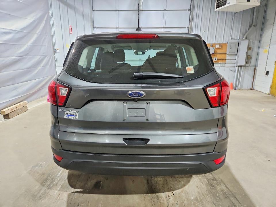 2019 Ford Escape მანქანა იყიდება აუქციონზე, vin: 1FMCU0F70KUB18045, აუქციონის ნომერი: 60055156