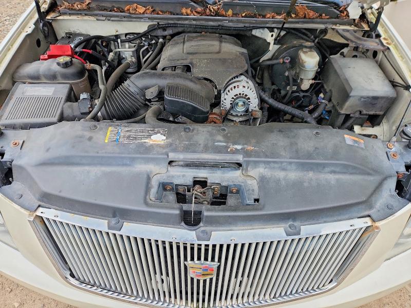 2011 Cadillac Escalade მანქანა იყიდება აუქციონზე, vin: 1GYS4BEF1BR219726, აუქციონის ნომერი: 61876476