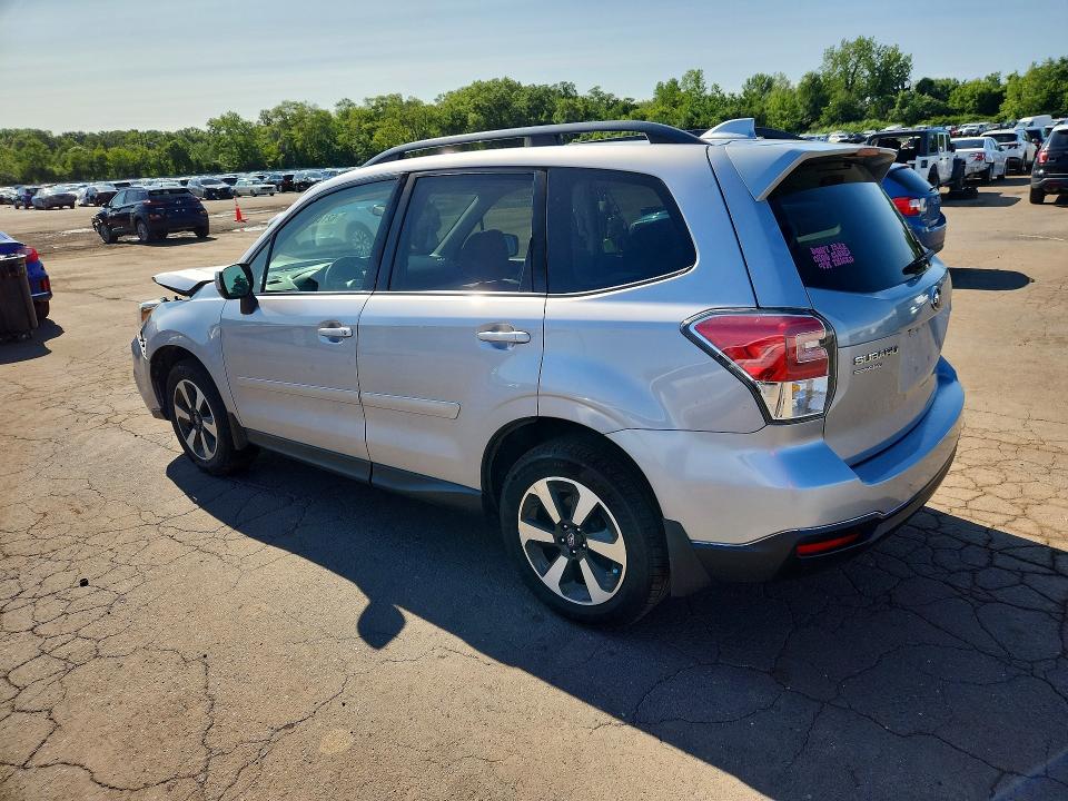 62148906 :رقم المزاد ، JF2SJAEC5HH422732 vin ، 2017 Subaru Forester مزاد بيع