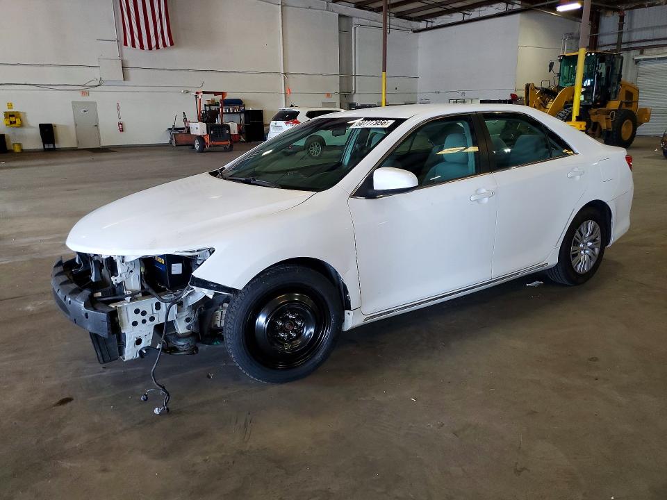 60777956 :رقم المزاد ، 4T4BF1FK5CR196408 vin ، 2012 Toyota Camry مزاد بيع