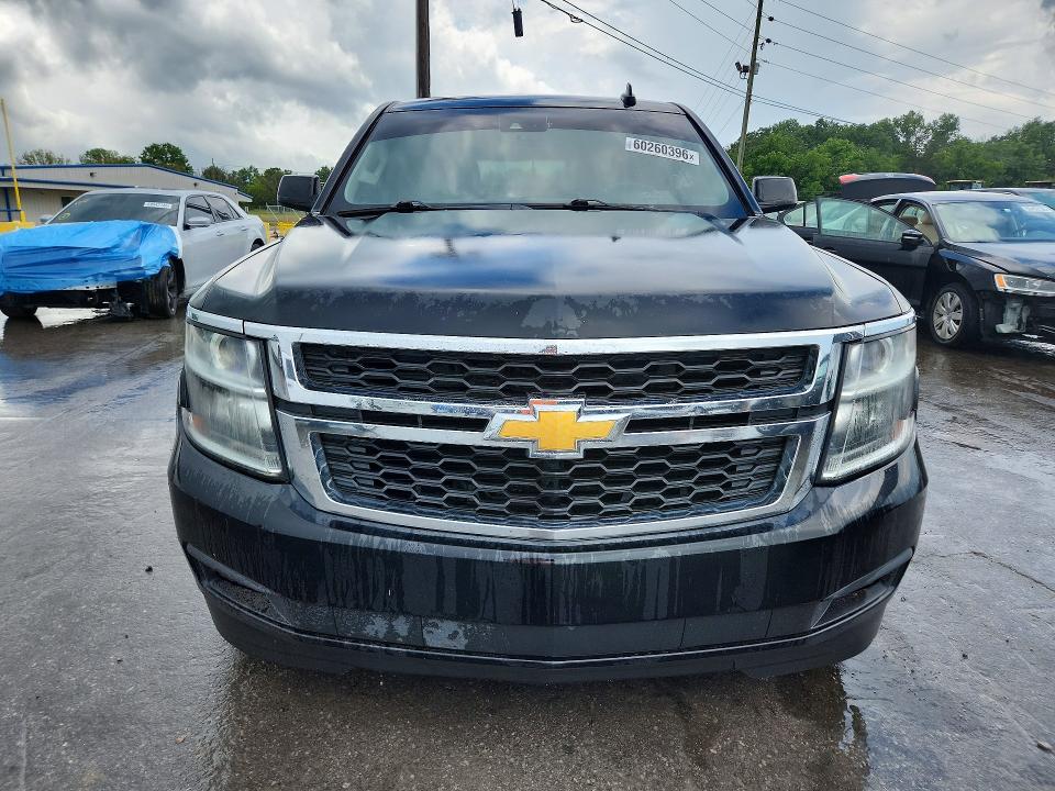 2017 Chevrolet Suburban მანქანა იყიდება აუქციონზე, vin: 1GNSKHKC7HR180830, აუქციონის ნომერი: 60260396