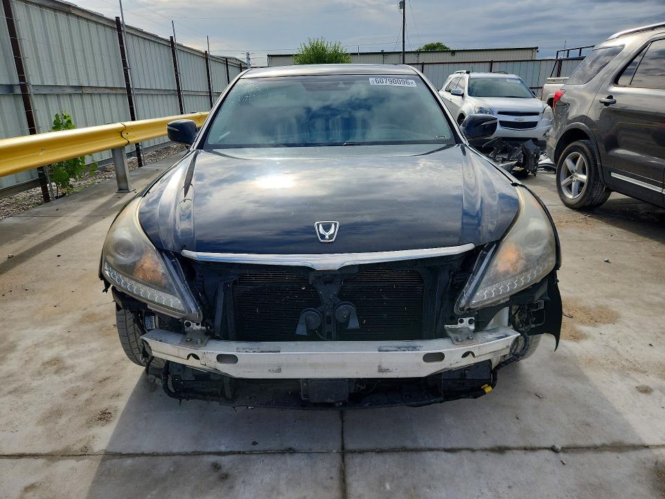 60790096 :رقم المزاد ، KMHGH4JH2FU095225 vin ، 2015 Hyundai Equus مزاد بيع