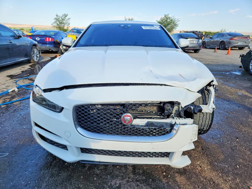 Продаж на аукціоні авто 2017 Jaguar Xe, vin: SAJAR4BG0HA977531, номер лоту: 61584226