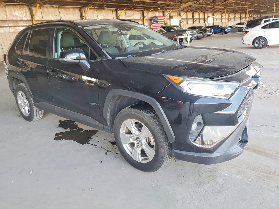 61403246 :رقم المزاد ، 2T3W1RFVXMW113731 vin ، 2021 Toyota Rav4 مزاد بيع