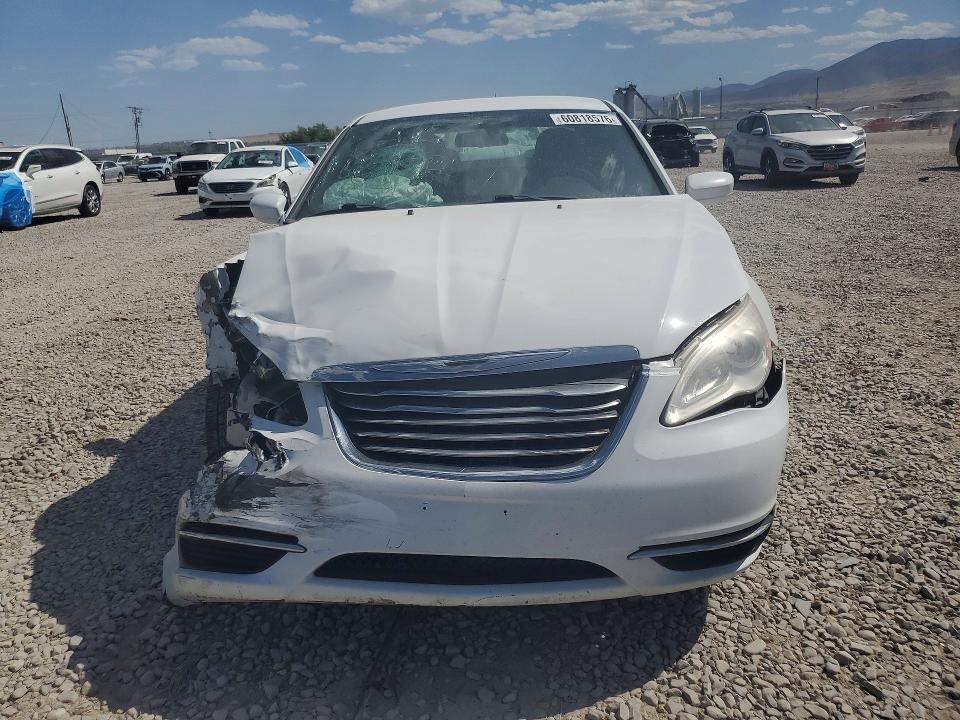 Продажа на аукционе авто 2014 Chrysler 200, vin: 1C3CCBBG9EN114328, номер лота: 60818576