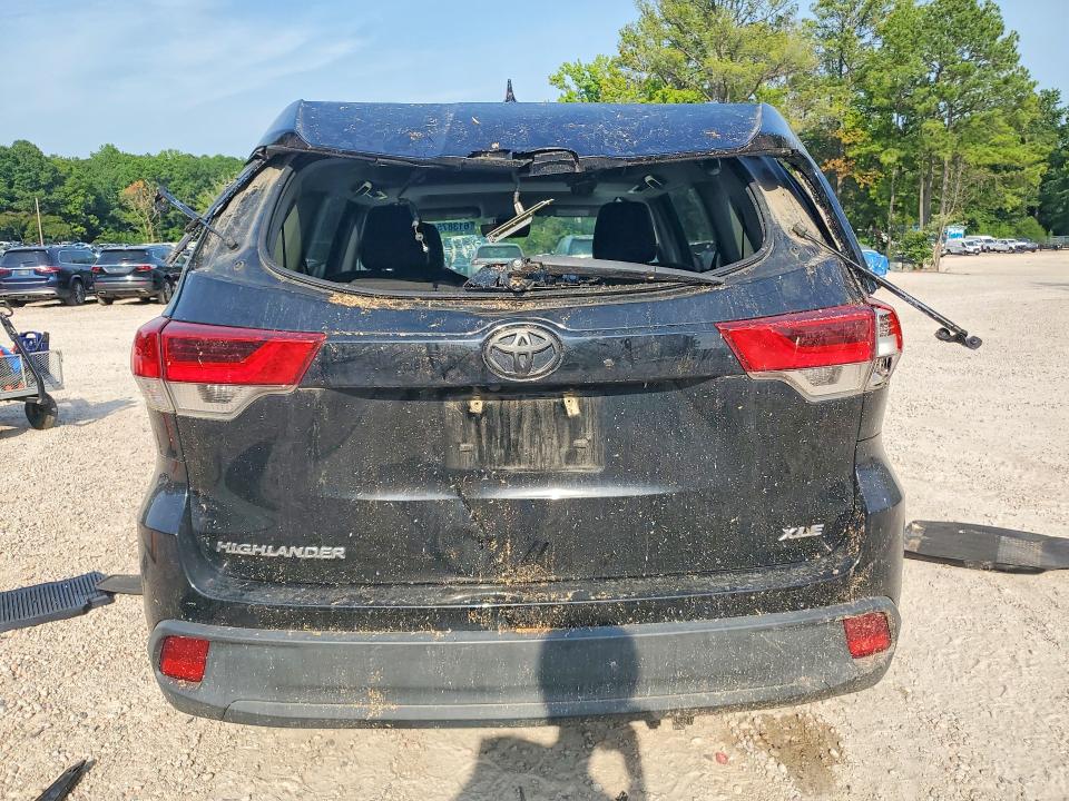 Продаж на аукціоні авто 2019 Toyota Highlander, vin: 5TDKZRFHXKS355449, номер лоту: 61387546