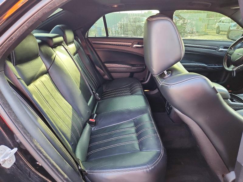 2015 Chrysler 300 მანქანა იყიდება აუქციონზე, vin: 2C3CCABG4FH797933, აუქციონის ნომერი: 85985765