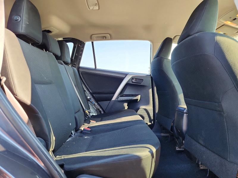 60831796 :رقم المزاد ، JTMBFREV3JJ246939 vin ، 2018 Toyota Rav4 مزاد بيع