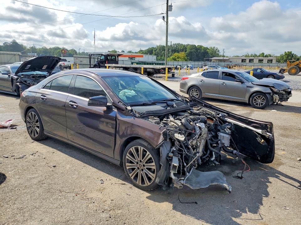 61219016 :رقم المزاد ، WDDSJ4EB1JN567870 vin ، 2018 Mercedes-benz Cla مزاد بيع
