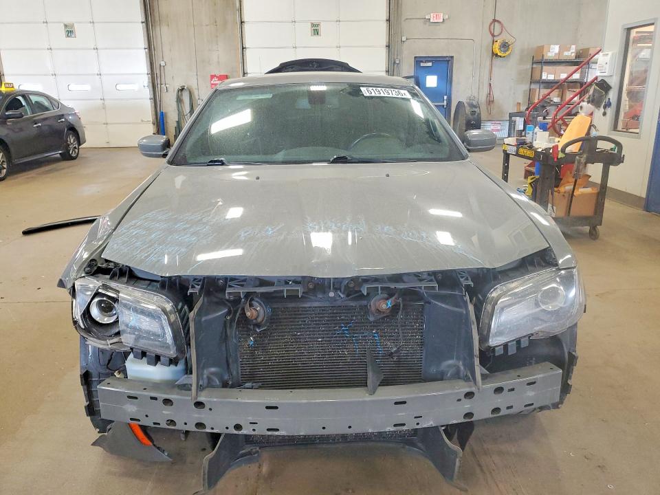 61919736 :رقم المزاد ، 2C3CCAGG7HH534430 vin ، 2017 Chrysler 300 مزاد بيع