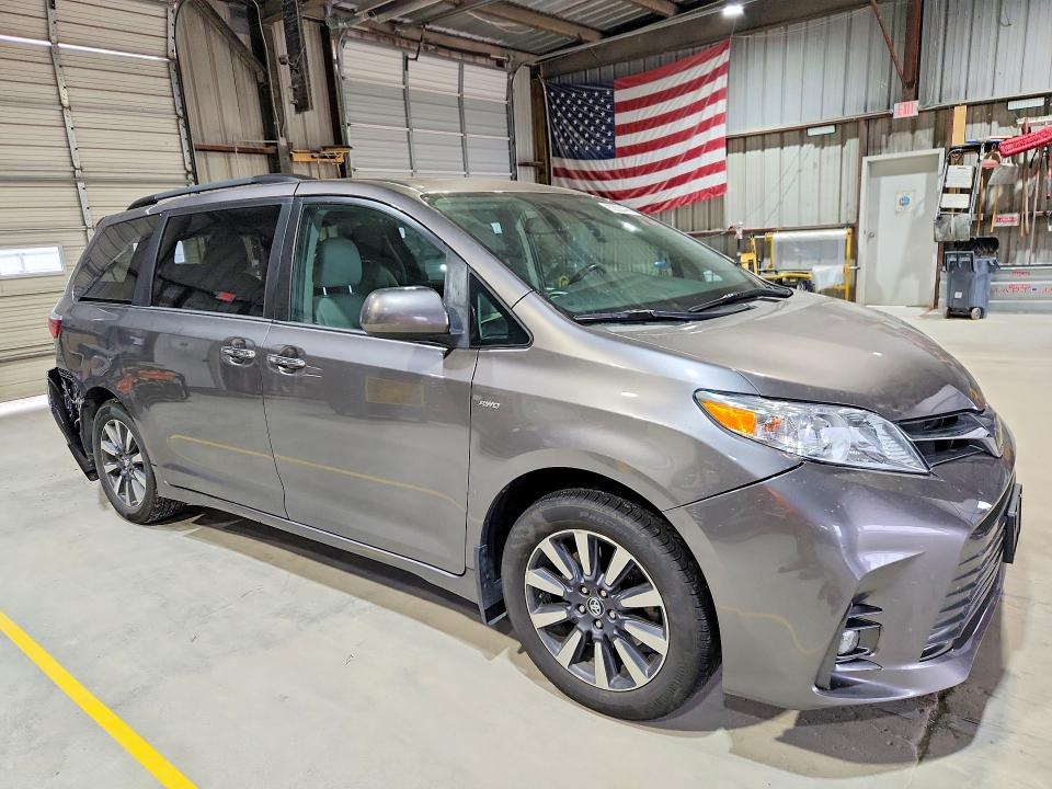 62222476 :رقم المزاد ، 5TDDZ3DC9LS228111 vin ، 2020 Toyota Sienna مزاد بيع
