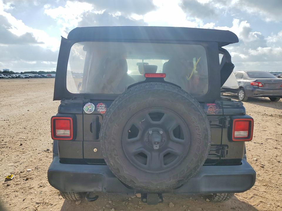 Продаж на аукціоні авто 2018 Jeep Wrangler Unlimited, vin: 1C4HJXDN6JW296221, номер лоту: 59609006