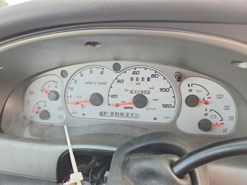 2002 Ford Explorer Sport Trac მანქანა იყიდება აუქციონზე, vin: 1FMZU77E92UD71056, აუქციონის ნომერი: 62968766
