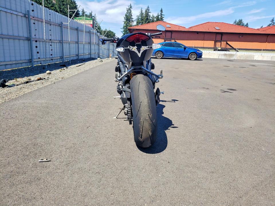 2022 Triumph Motorcycle Speed Triple მანქანა იყიდება აუქციონზე, vin: SMTP01ST6NTAG4383, აუქციონის ნომერი: 62613066