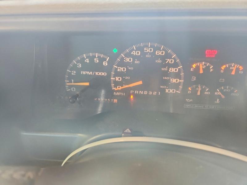 Продаж на аукціоні авто 1999 Chevrolet Suburban, vin: 1GNFK16R4XJ443652, номер лоту: 58874616