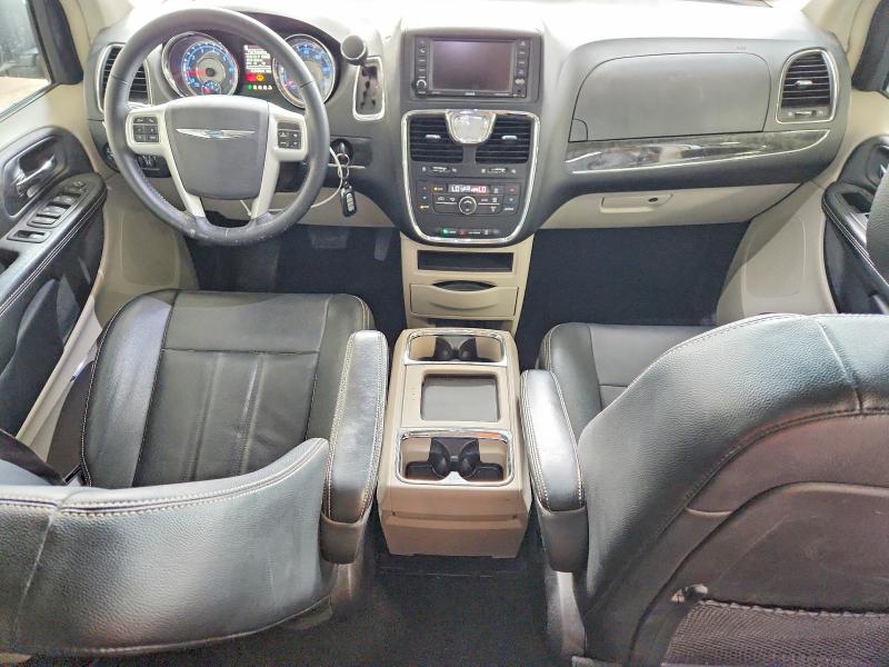 61511176 :رقم المزاد ، 2C4RC1BG5GR290539 vin ، 2016 Chrysler Town & Country مزاد بيع