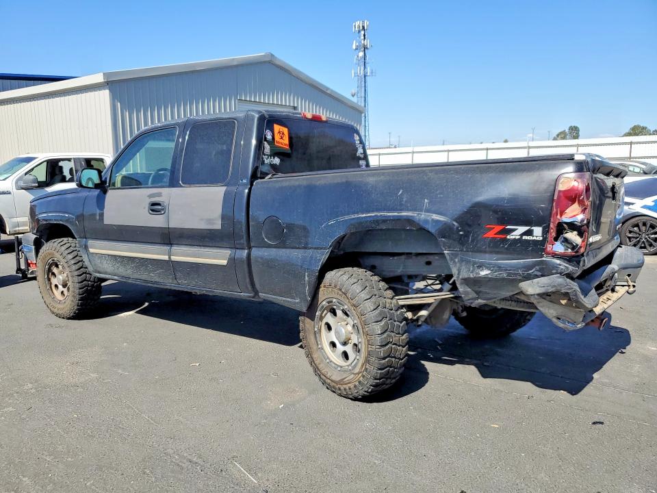 2003 Chevrolet Silverado მანქანა იყიდება აუქციონზე, vin: 2GCEK19V531270385, აუქციონის ნომერი: 60998796