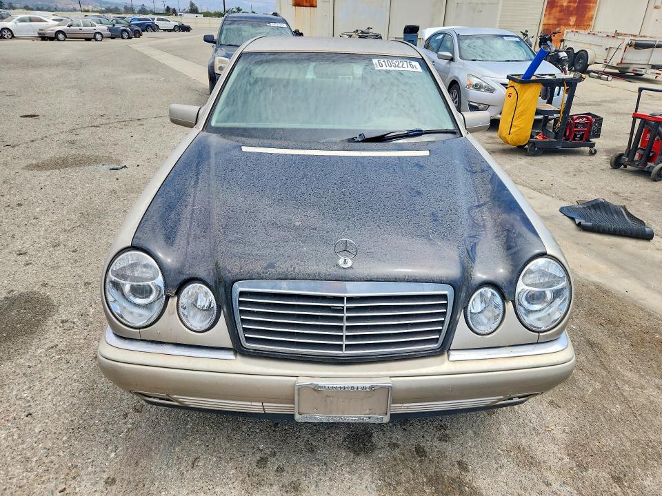 Продажа на аукционе авто 1999 Mercedes-benz E, vin: WDBJF65H3XA900947, номер лота: 61052276