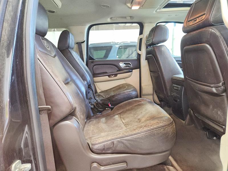 2011 Cadillac Escalade მანქანა იყიდება აუქციონზე, vin: 1GYS4KEF6BR155814, აუქციონის ნომერი: 61032006