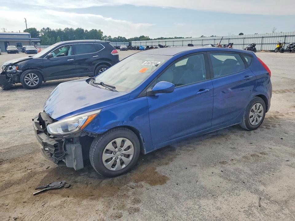 Auction sale of the 2017 Hyundai Accent, vin: KMHCT5AE2HU313031, lot number: 61628246