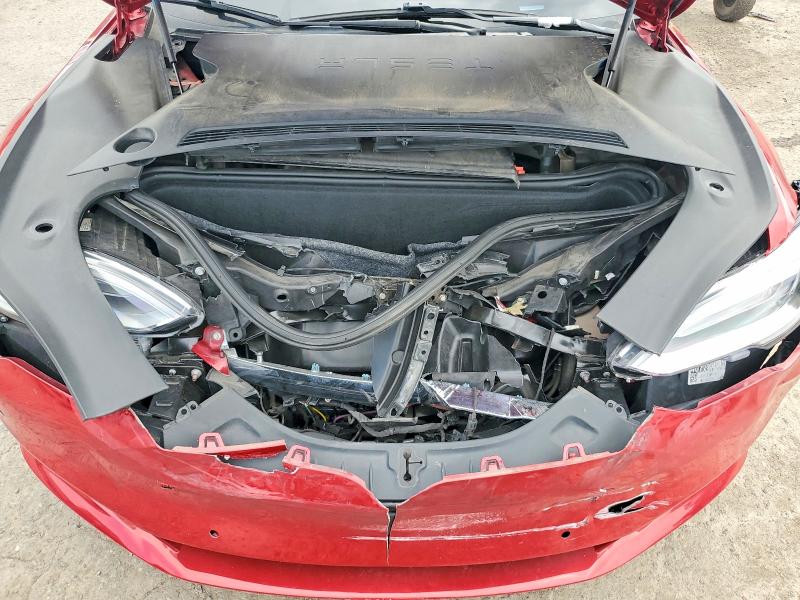63240856 :رقم المزاد ، 5YJSA1E21JF286627 vin ، 2018 Tesla Model S مزاد بيع