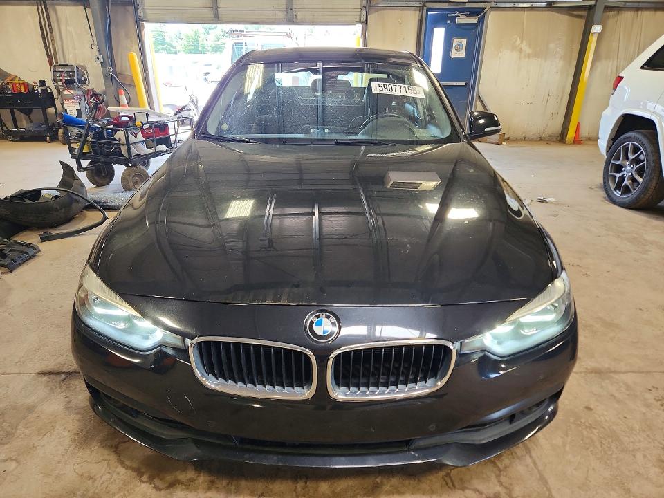 2017 Bmw 320 მანქანა იყიდება აუქციონზე, vin: WBA8E5G36HNU45257, აუქციონის ნომერი: 59077166