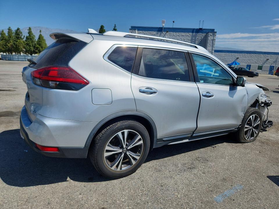61691646 :رقم المزاد ، JN8AT2MT5JW459216 vin ، 2018 Nissan Rogue مزاد بيع