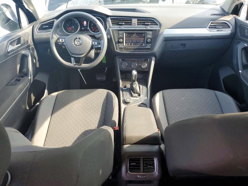 62070626 :رقم المزاد ، 3VV0B7AX8JM083238 vin ، 2018 Volkswagen Tiguan مزاد بيع