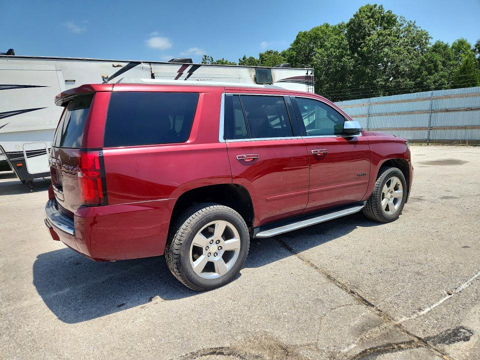 2017 Chevrolet Tahoe მანქანა იყიდება აუქციონზე, vin: 1GNSCCKC5HR169101, აუქციონის ნომერი: 62141036