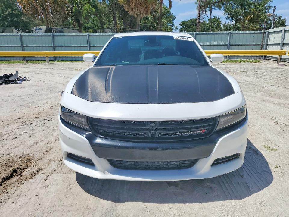 61189186 :رقم المزاد ، 2C3CDXJG8FH746095 vin ، 2015 Dodge Charger مزاد بيع
