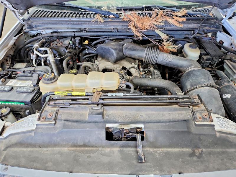 2001 Ford Excursion მანქანა იყიდება აუქციონზე, vin: 1FMNU43S41EA39687, აუქციონის ნომერი: 59677026