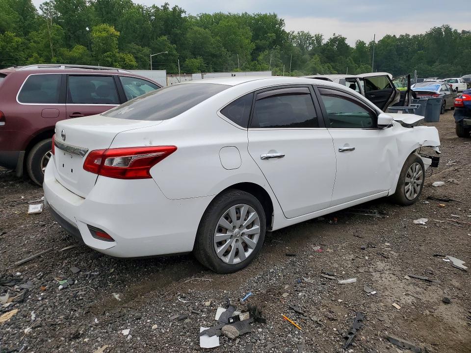 Продаж на аукціоні авто 2018 Nissan Sentra, vin: 3N1AB7AP4JY332312, номер лоту: 62272156