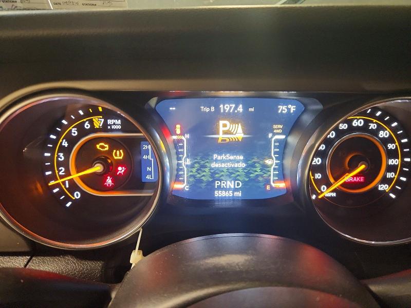60464016 :رقم المزاد ، 1C4HJXDG0JW274698 vin ، 2018 Jeep Wrangler Unlimited مزاد بيع