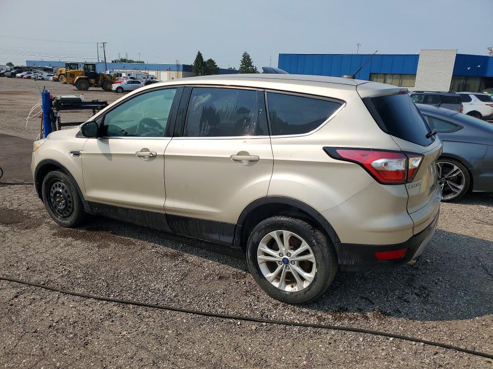 2017 Ford Escape მანქანა იყიდება აუქციონზე, vin: 1FMCU0GD7HUE06674, აუქციონის ნომერი: 60916816