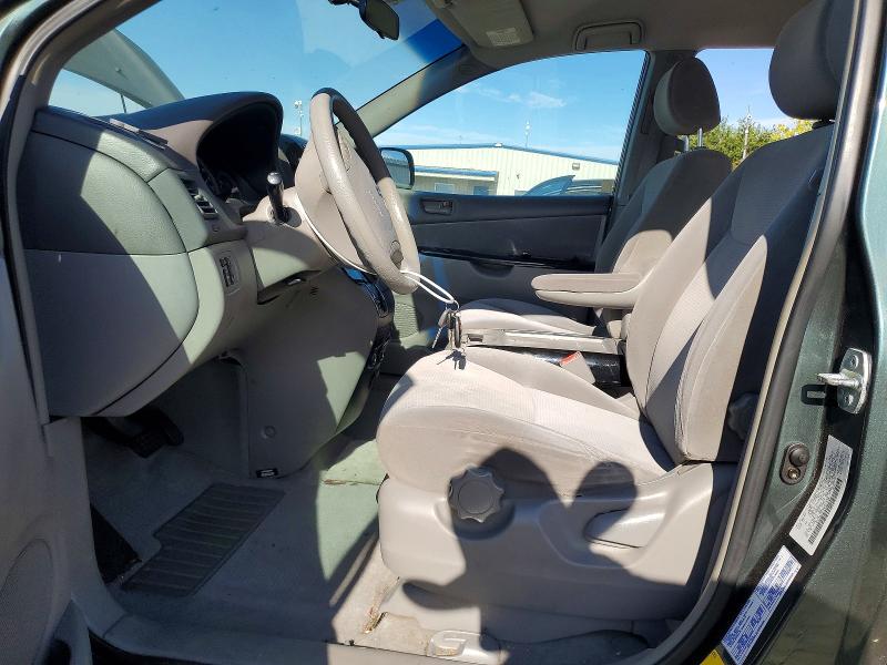 60628906 :رقم المزاد ، 5TDZA23C84S210287 vin ، 2004 Toyt Sienna مزاد بيع