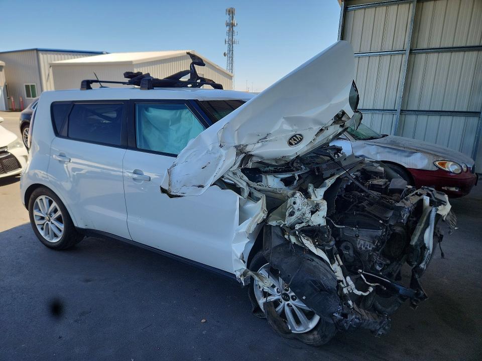 2018 Kia Soul მანქანა იყიდება აუქციონზე, vin: KNDJP3A59J7904143, აუქციონის ნომერი: 62812666