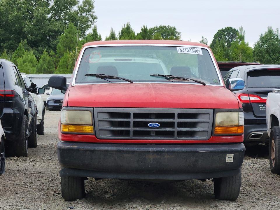 62132356 :رقم المزاد ، 1FTDF15Y2NPB12849 vin ، 1992 Ford F150 مزاد بيع