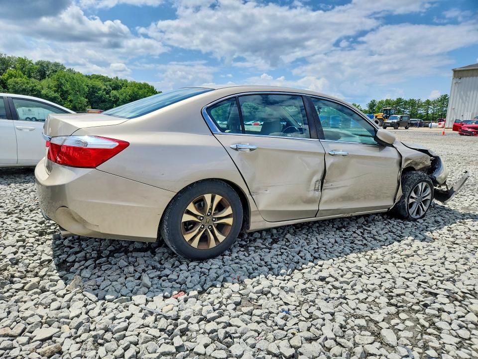 62402346 :رقم المزاد ، 1HGCR2F33FA128866 vin ، 2015 Honda Accord مزاد بيع