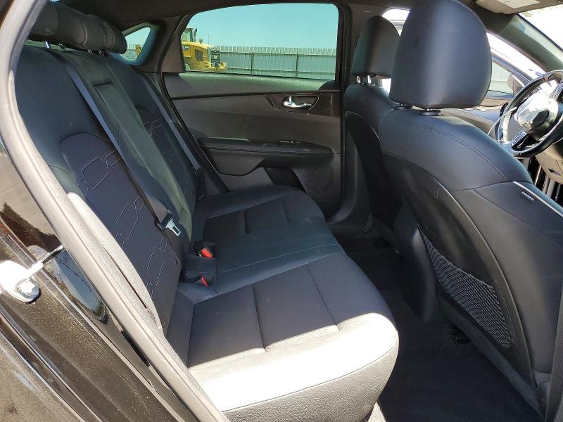 60282426 :رقم المزاد ، 3KPF54AD6NE479902 vin ، 2022 Kia Forte مزاد بيع