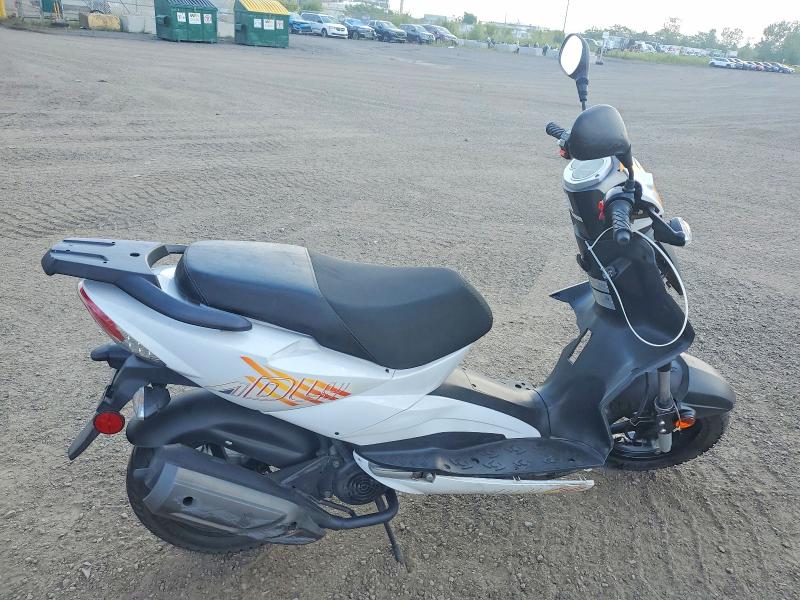60627856 :رقم المزاد ، RFLDA0518NA004572 vin ، 2022 Cf Moto Scooter مزاد بيع