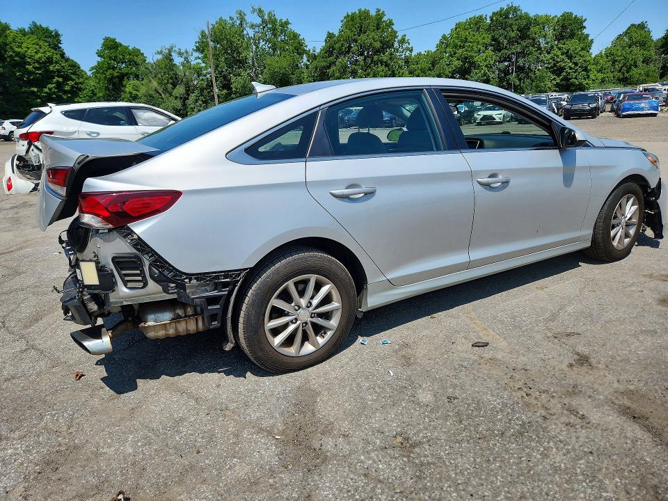 62234986 :رقم المزاد ، 5NPE24AF1JH605417 vin ، 2018 Hyundai Sonata مزاد بيع