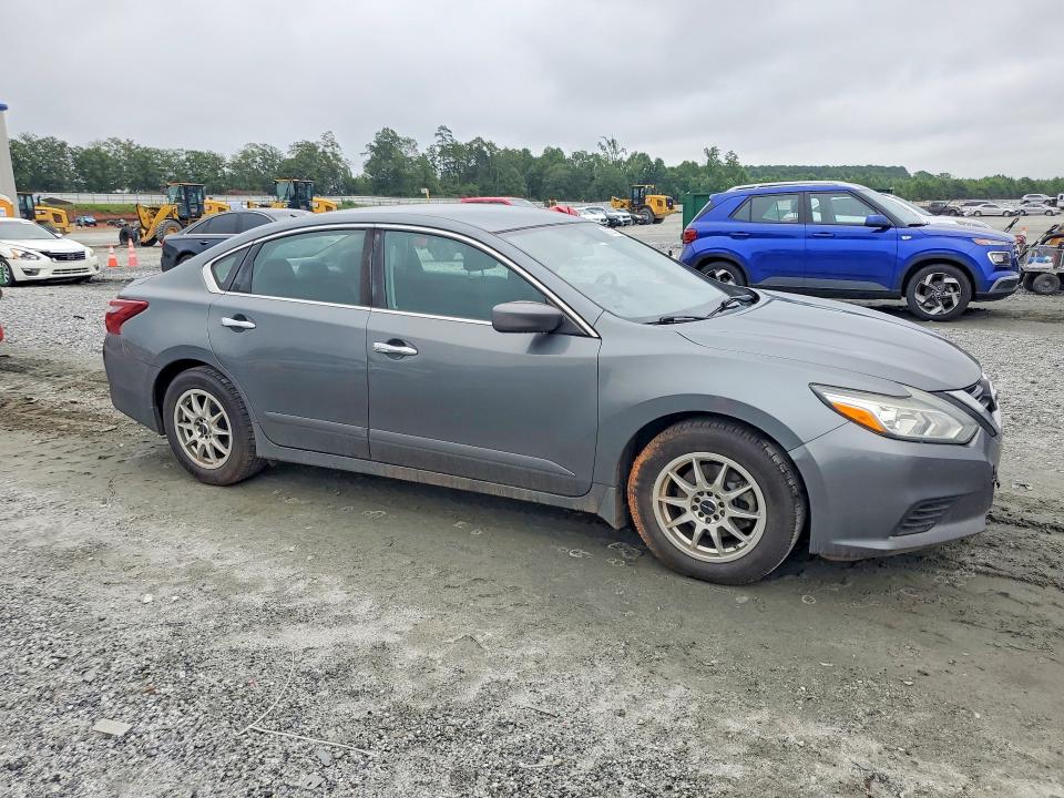 Продажа на аукционе авто 2018 Nissan Altima, vin: 1N4AL3AP5JC128216, номер лота: 60754576