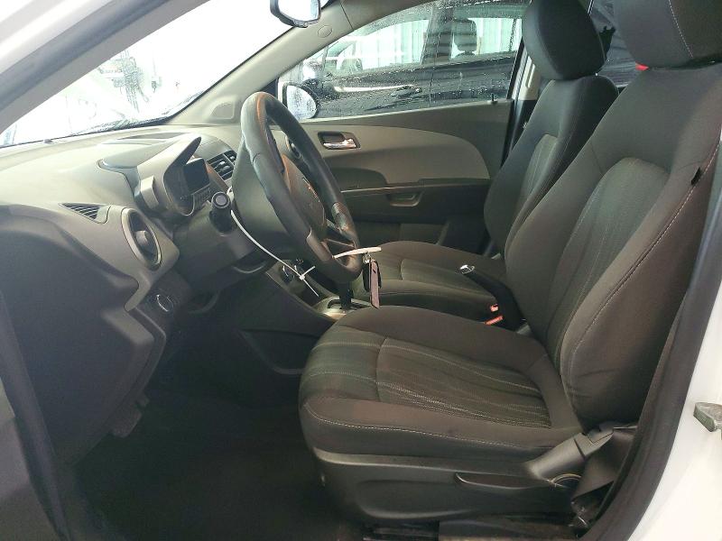 60963506 :رقم المزاد ، 1G1JC6SH4F4196116 vin ، 2015 Chevrolet Sonic مزاد بيع