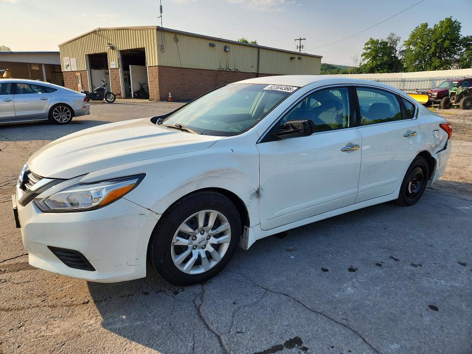 Продаж на аукціоні авто 2017 Nissan Altima, vin: 1N4AL3APXHC246840, номер лоту: 62304366