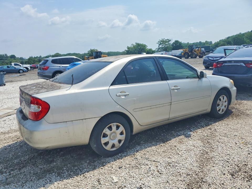 50612106 :رقم المزاد ، 4T1BE32KX4U843501 vin ، 2004 Toyota Camry مزاد بيع